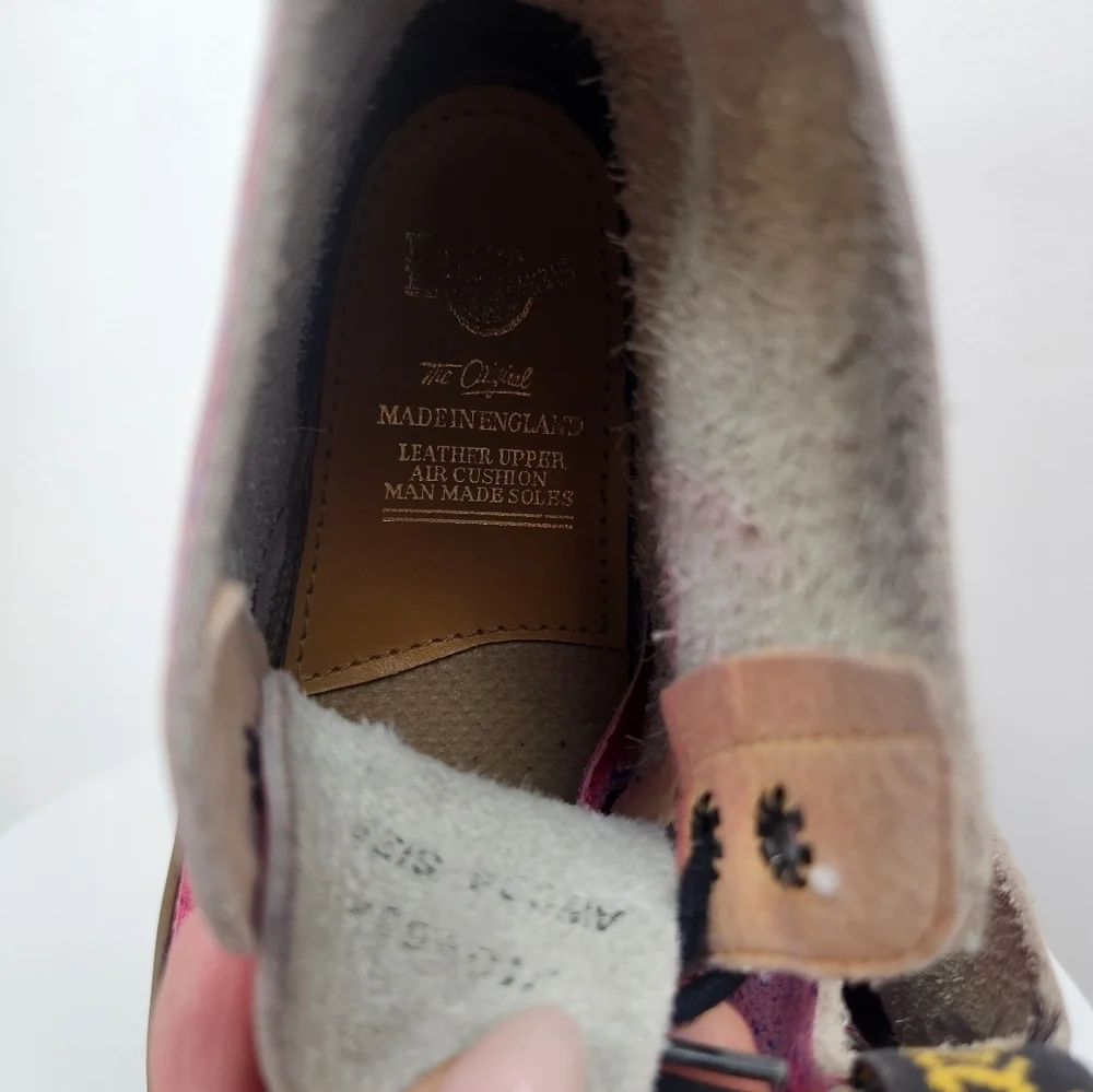 Dr. Martens Vintage Youth Girls Boots Size 2.